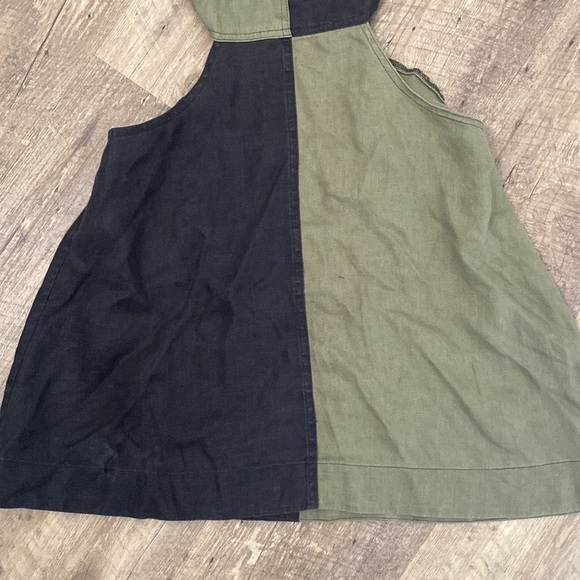 Matthew Burch Colorblock Cutout Open Back Linen Mini Halter Dress - Picture 6 of 16